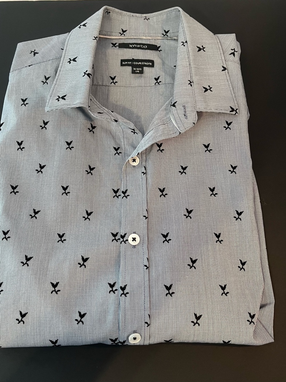 RW&CO. Slim Fit Button-Down Shirt in Light Gray with Black Motif